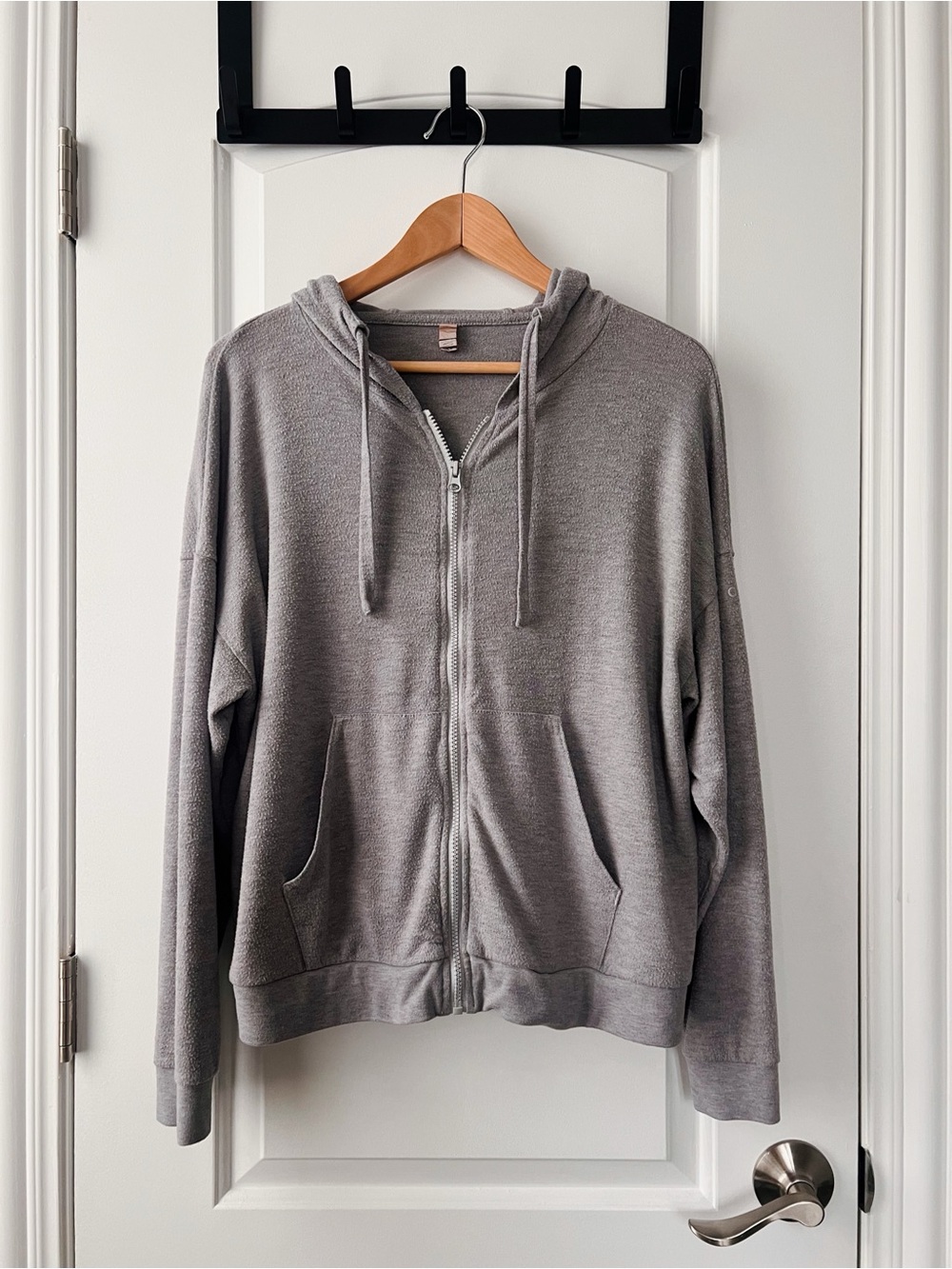 alo yoga soho hoodie light purple